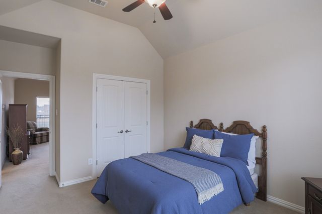 8008 Comstock Drive, Arlington, TX 76001