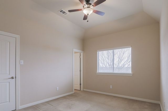 8008 Comstock Drive, Arlington, TX 76001