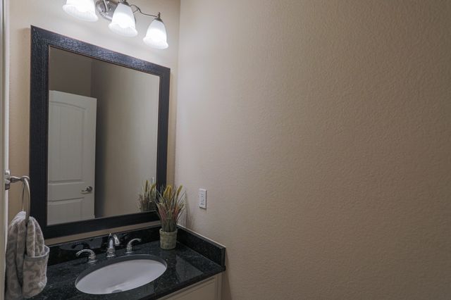 8008 Comstock Drive, Arlington, TX 76001