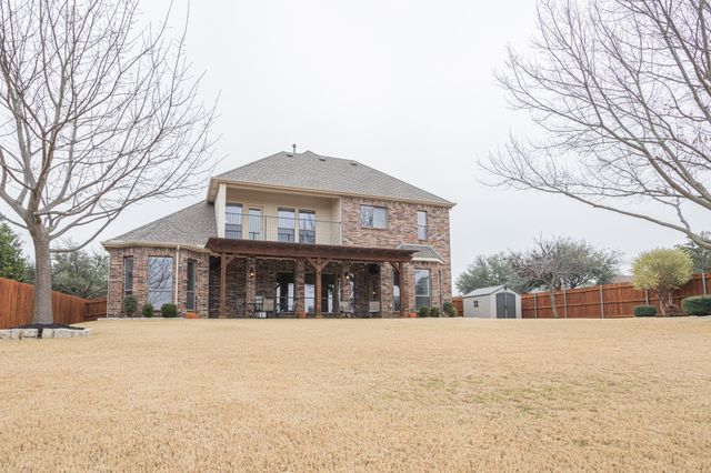 8008 Comstock Drive, Arlington, TX 76001