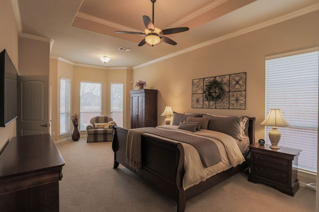 8008 Comstock Drive, Arlington, TX 76001