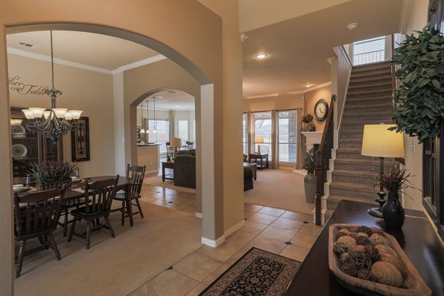 8008 Comstock Drive, Arlington, TX 76001