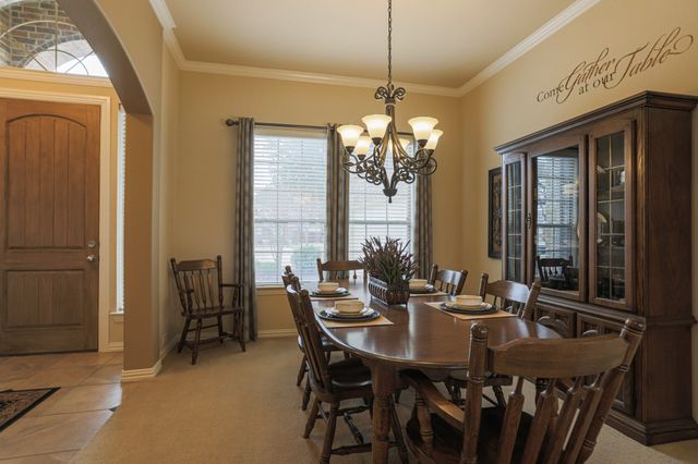 8008 Comstock Drive, Arlington, TX 76001