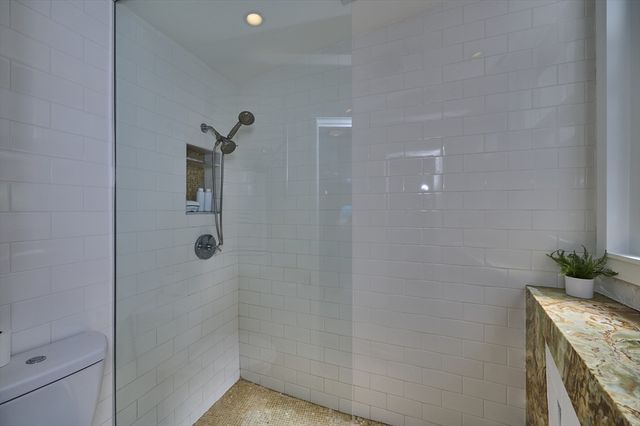 35 Saratoga 1, Boston, MA 02128