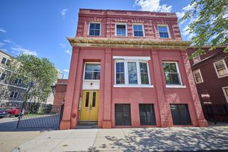 35 Saratoga 1, Boston, MA 02128