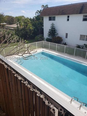 10330 N MILITARY TR 6B, Palm Beach Gardens, FL 33410