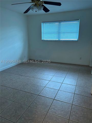 10330 N MILITARY TR 6B, Palm Beach Gardens, FL 33410