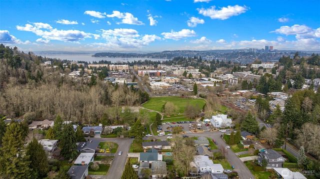 3410 77th Avenue SE, Mercer Island, WA 98040