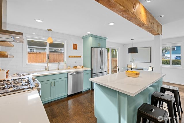 3410 77th Avenue SE, Mercer Island, WA 98040