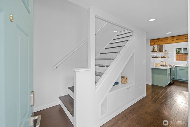 3410 77th Avenue SE, Mercer Island, WA 98040