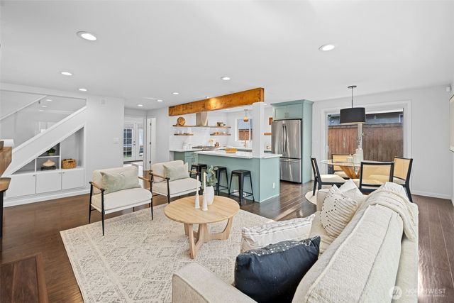 3410 77th Avenue SE, Mercer Island, WA 98040