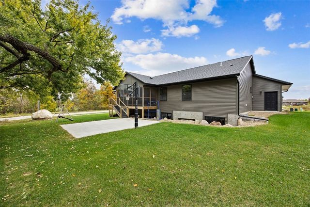 1698 Foxborough Drive, Marion, IA 52302