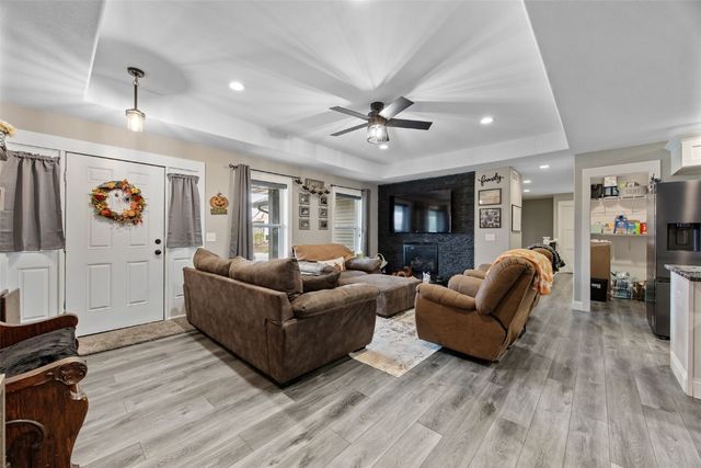 1698 Foxborough Drive, Marion, IA 52302