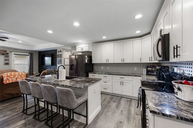 1698 Foxborough Drive, Marion, IA 52302