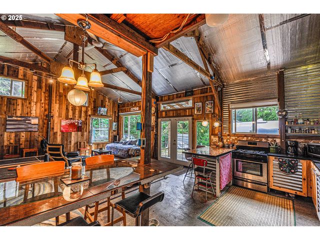 74738 APIARY Rd, Rainier, OR 97048