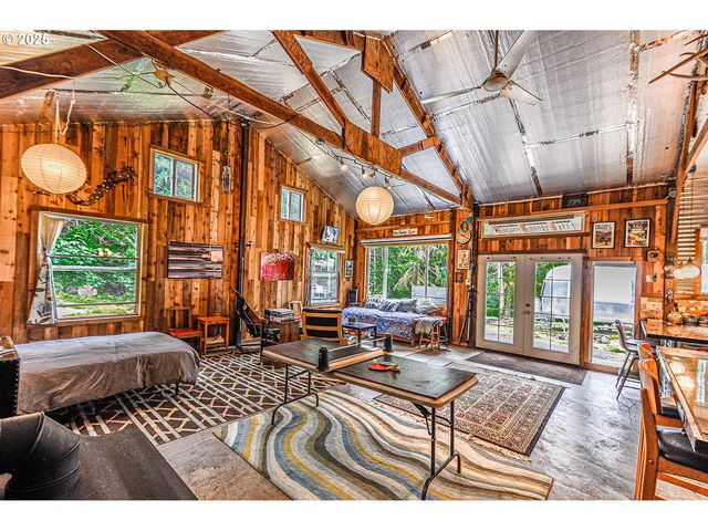74738 APIARY Rd, Rainier, OR 97048