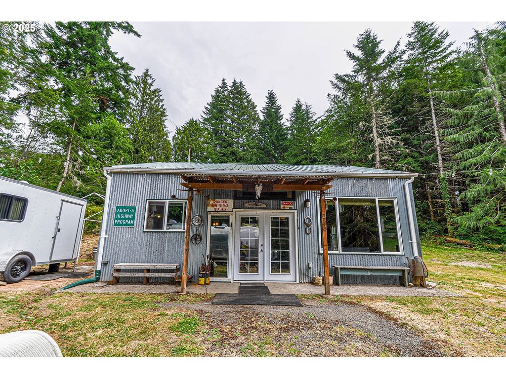 74738 APIARY Rd, Rainier, OR 97048