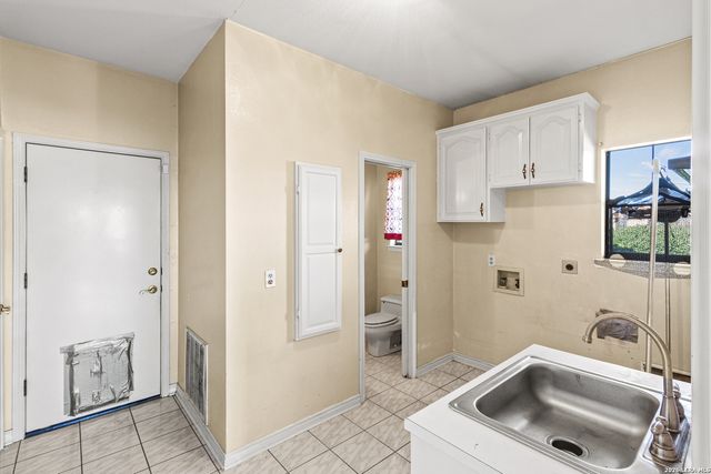 500 River Oak, Seguin, TX 78155