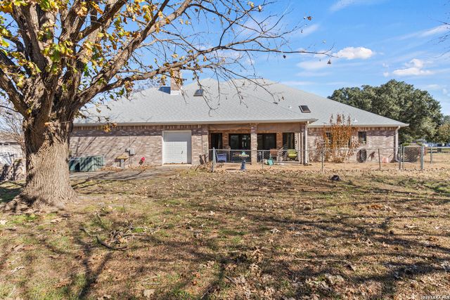 500 River Oak, Seguin, TX 78155