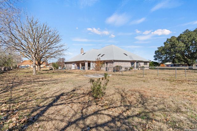 500 River Oak, Seguin, TX 78155