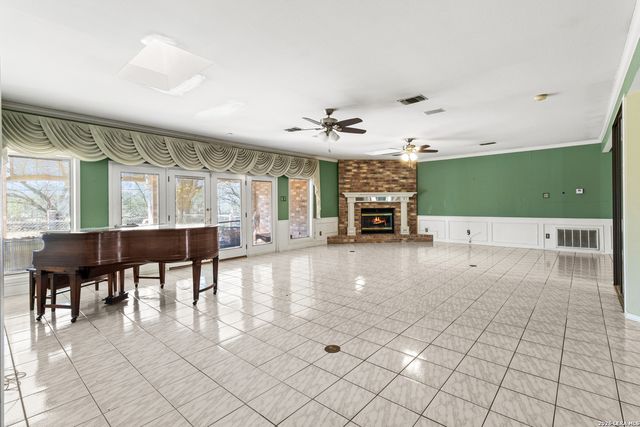 500 River Oak, Seguin, TX 78155