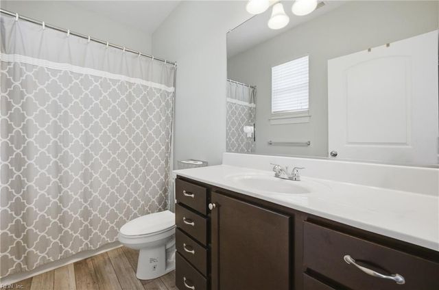 7447 Lafayette Heights DR, Gloucester Point, VA 23062