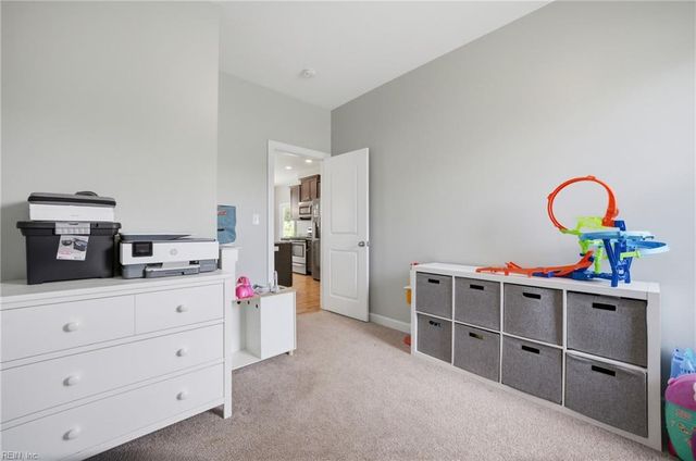 7447 Lafayette Heights DR, Gloucester Point, VA 23062