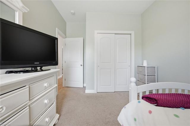 7447 Lafayette Heights DR, Gloucester Point, VA 23062