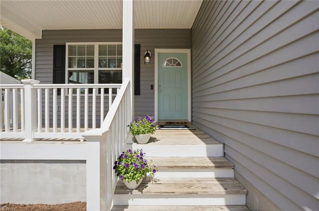 7447 Lafayette Heights DR, Gloucester Point, VA 23062