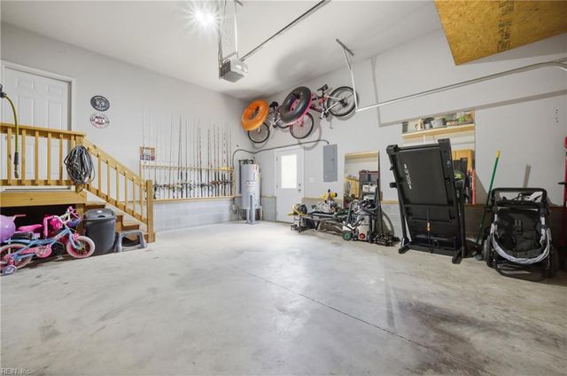 7447 Lafayette Heights DR, Gloucester Point, VA 23062