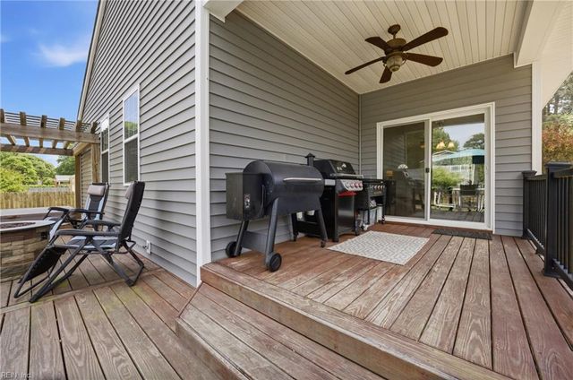 7447 Lafayette Heights DR, Gloucester Point, VA 23062