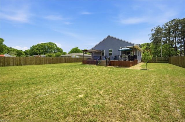 7447 Lafayette Heights DR, Gloucester Point, VA 23062