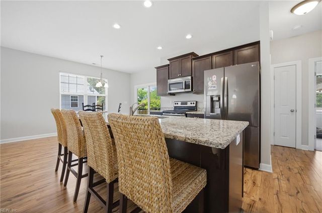 7447 Lafayette Heights DR, Gloucester Point, VA 23062