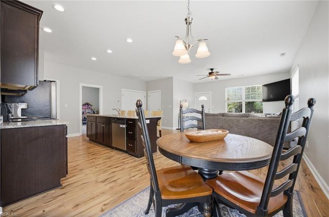 7447 Lafayette Heights DR, Gloucester Point, VA 23062