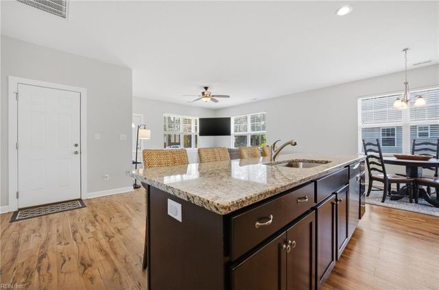 7447 Lafayette Heights DR, Gloucester Point, VA 23062