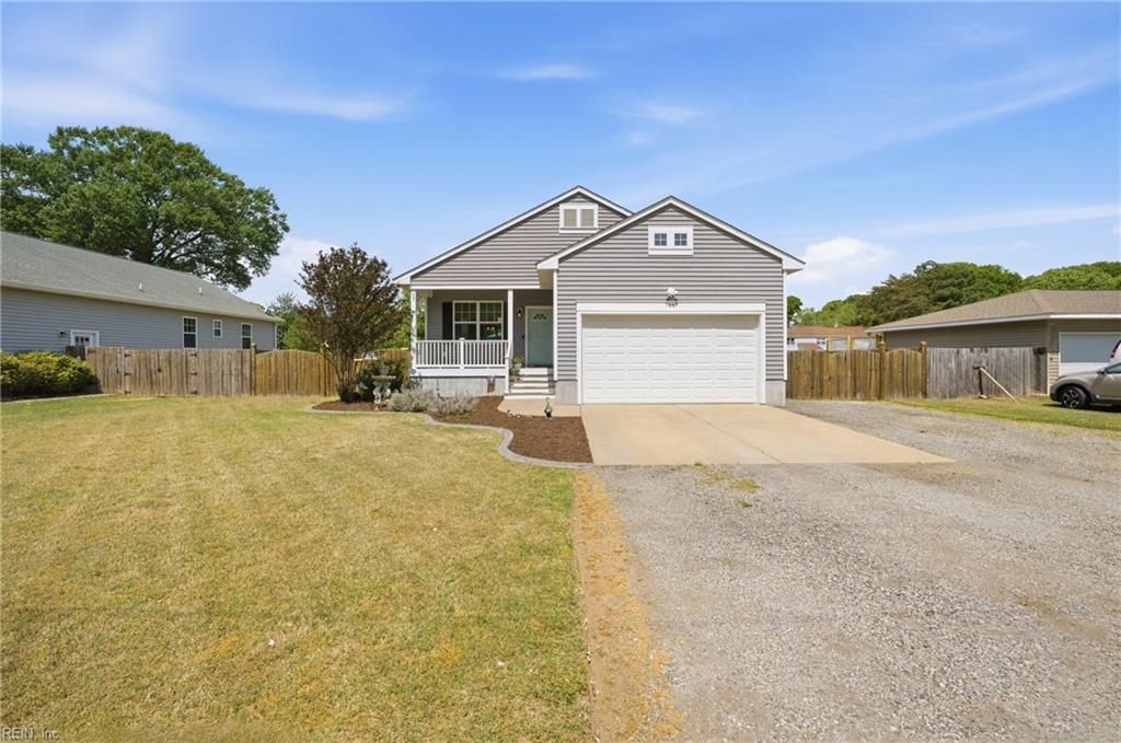 7447 Lafayette Heights DR, Gloucester Point, VA 23062