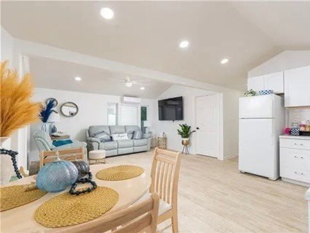 746 E Clam Circle, Port Isabel, TX 78589