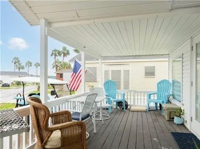 746 E Clam Circle, Port Isabel, TX 78589