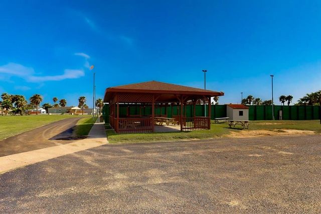 746 E Clam Circle, Port Isabel, TX 78589