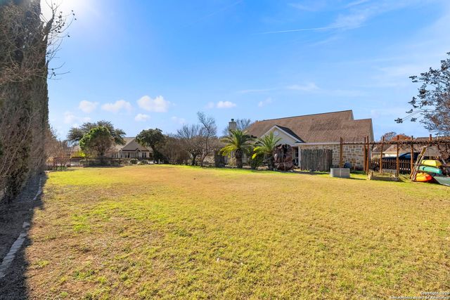 1659 HANZ DR, New Braunfels, TX 78130