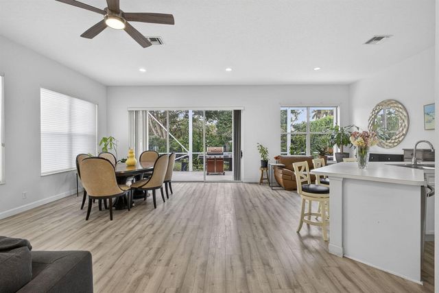 8281 Heritage Club Dr Drive, West Palm Beach, FL 33412