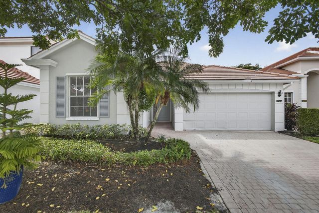 8281 Heritage Club Dr Drive, West Palm Beach, FL 33412