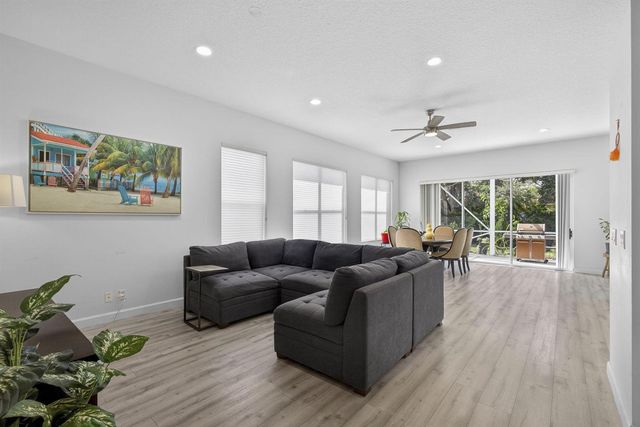 8281 Heritage Club Dr Drive, West Palm Beach, FL 33412