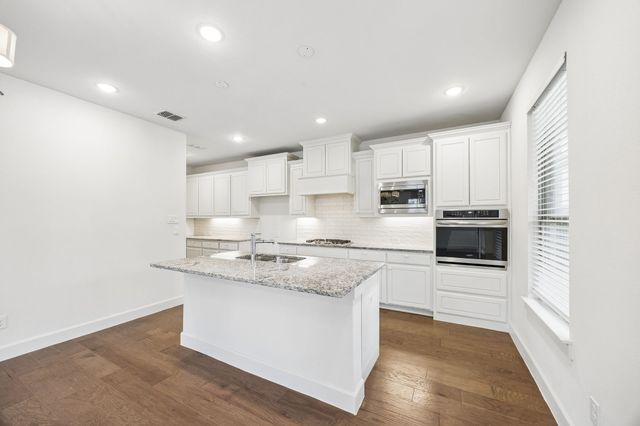 2224 Briar Ridge Trail, Carrollton, TX 75010