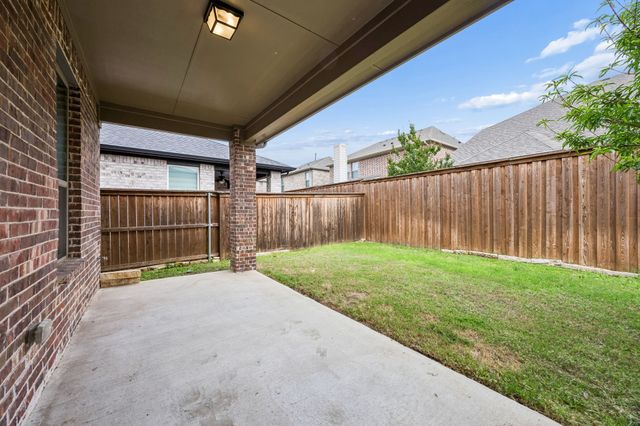 2224 Briar Ridge Trail, Carrollton, TX 75010