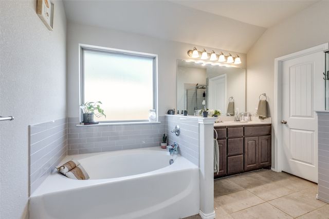 216 Magnolia Drive, Azle, TX 76020