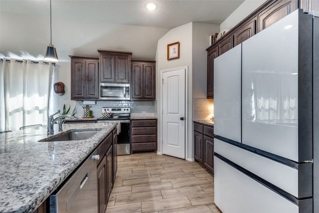 216 Magnolia Drive, Azle, TX 76020