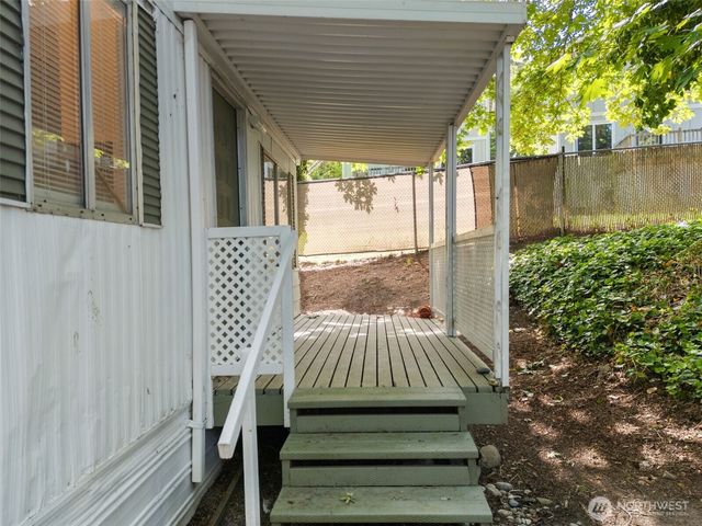 18705 1st Avenue NE, Suquamish, WA 98392