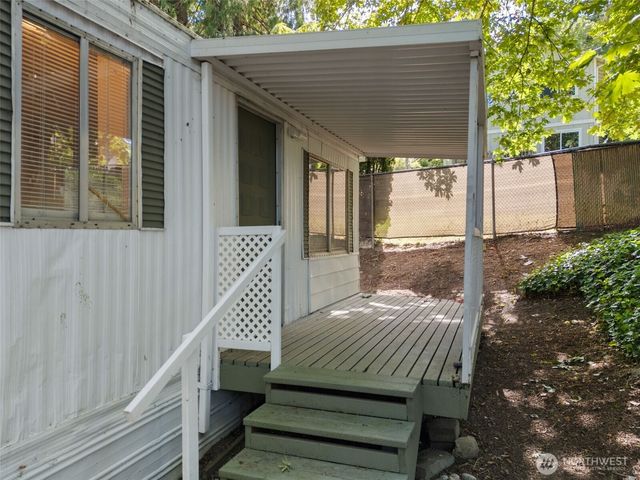 18705 1st Avenue NE, Suquamish, WA 98392
