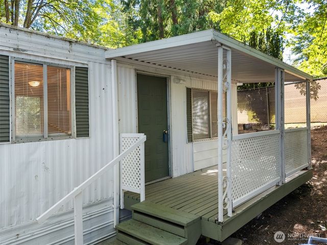 18705 1st Avenue NE, Suquamish, WA 98392